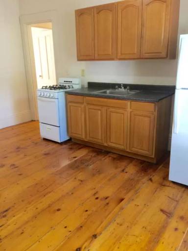 Main picture of 45 Newcomb St