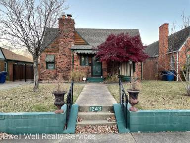 Main picture of 1243 S Evanston Ave