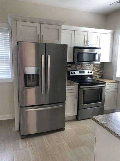 Main picture of 403 8th Ave