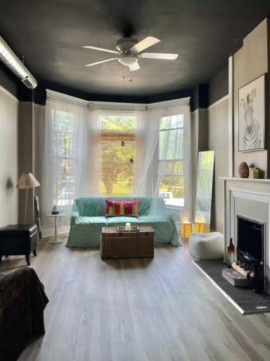Main picture of 1826 S Trumbull Ave