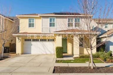 Main picture of 18055 Clementine Ct
