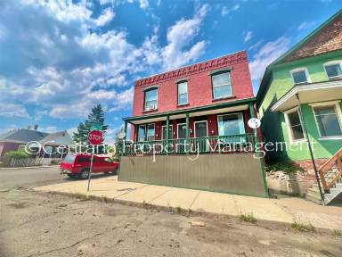 Main picture of 435 W Silver St