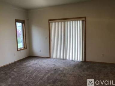 Main picture of 1560 Capri Ct