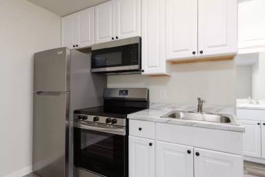 Main picture of 580 Mesa Blvd