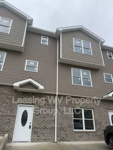 Main picture of 166 Christian Ct