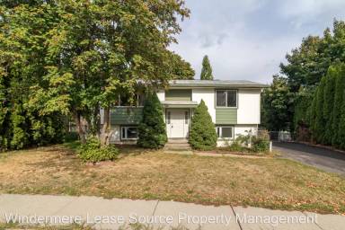 Main picture of 119 Holladay Dr