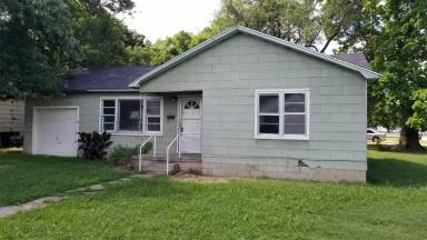 Main picture of 400 W 14th St