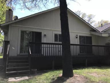 Main picture of 6576 Pontiac Lake Rd