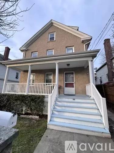 Main picture of 25 Division St W