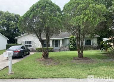 Main picture of 1722 W Acres Dr