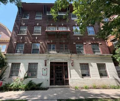 Main picture of 829 N Cass St