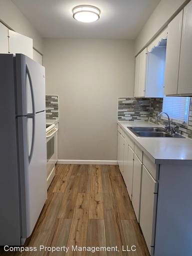 Main picture of 5289 Kalamazoo Ave SE