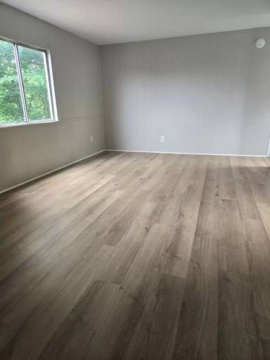 Main picture of 387 Killarney Dr