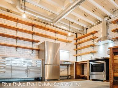 Main picture of 2104 Lowrie St