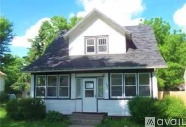 Main picture of 309 4th St S