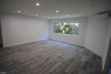 Main picture of 6th Street Apartments