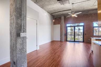 Main picture of 3940 7th Ave