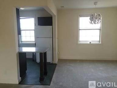 Main picture of 2405 Arlington Blvd