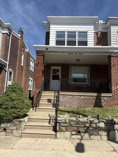 Main picture of 7112 Glenloch St