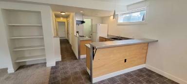 Main picture of 303 Center St