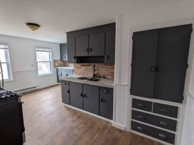 Main picture of 30 Atlantic St