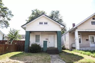 Main picture of 1161 S Bedford Ave