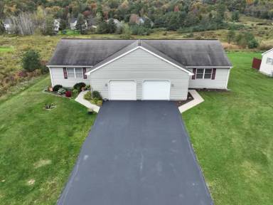 Main picture of 161 Veteran Hill Rd
