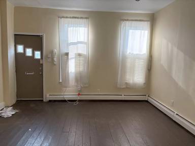 Main picture of 102 S 2nd Ave