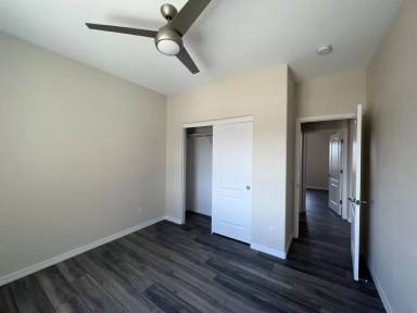 Main picture of 5105 S Jacaranda Pl
