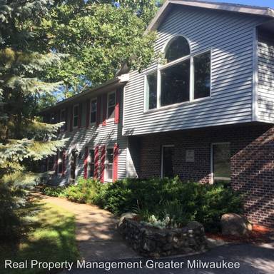 Main picture of S77W32784 Country Ln