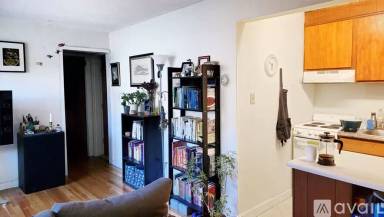 Main picture of 77 Trowbridge St