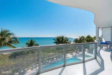 Main picture of Carillon Condo Miami Beach