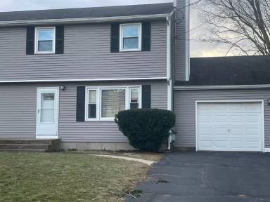 Main picture of 7-9 Jordan Ct