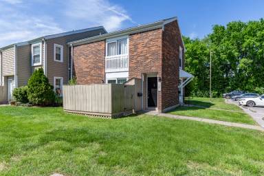 Main picture of 1207 Granville Rd