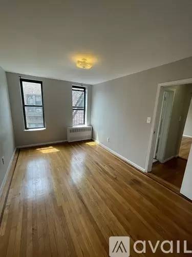 Main picture of 585 E 21st St