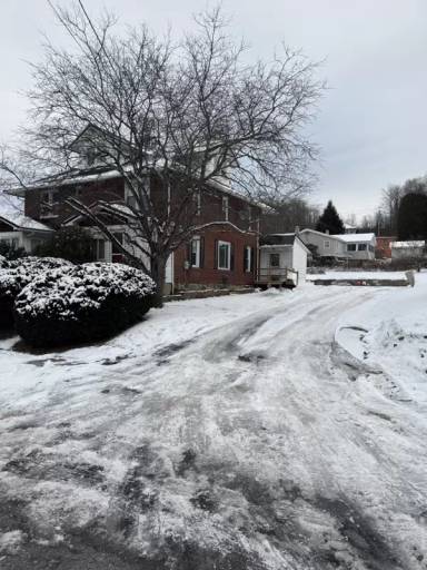 Main picture of 163 Weaver Cir