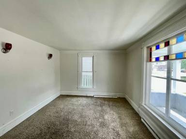 Main picture of 108 W Parkway Ave
