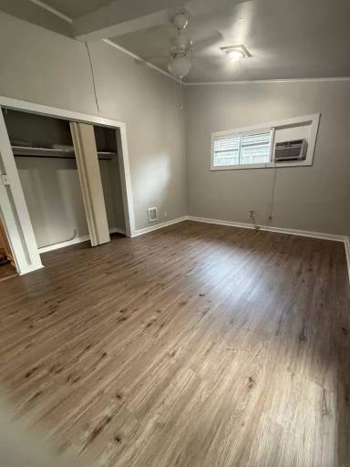 Main picture of 502 N General Pershing St