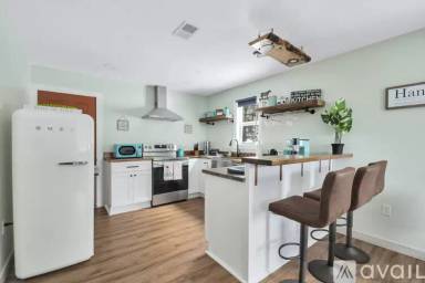 Main picture of 322 Learn Rd