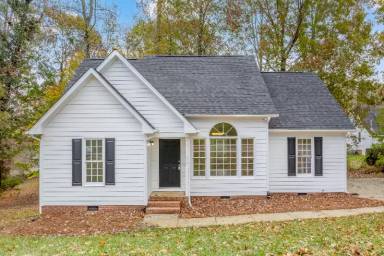 Main picture of 140 Parkhaven Ln
