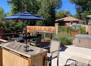 Main picture of 6285 Yukon St