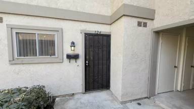 Main picture of 124 Stratford Cir