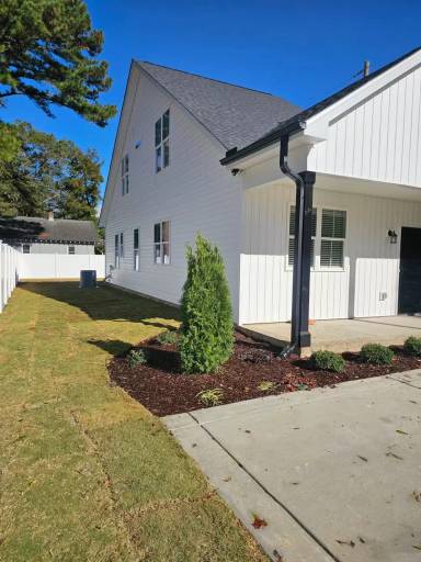 Main picture of 1007 Rountree Ave SE