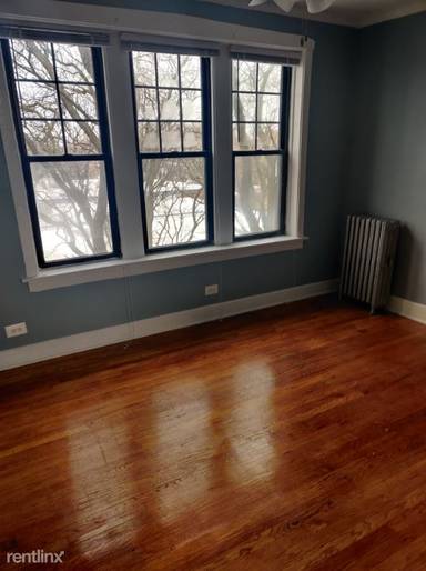 Main picture of 6364-68 N Hermitage Ave