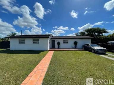 Main picture of 11760 SW 35th Ter