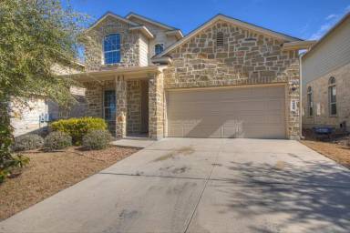Main picture of 240 Oak Creek Way