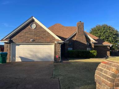 Main picture of 7446 Beauregard Cv