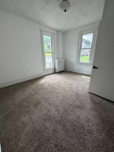 Main picture of 869 W Spruce St