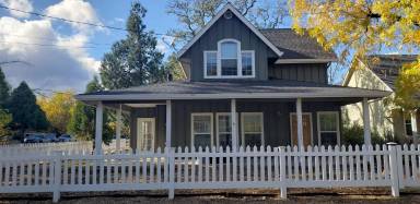 Main picture of 21205 Bush St