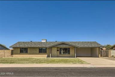 Main picture of 3336 W Surrey Ave